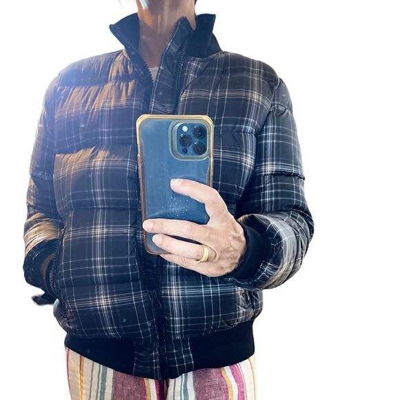 Gap Black and White Plaid Puffer Bomber Jacket.Size M - Picture 4 of 16